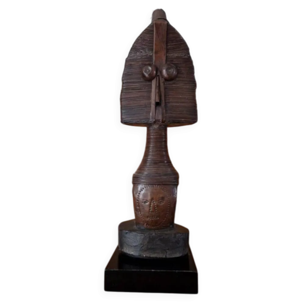 Bwété, figure de gardien reliquaire - Kota Mahongwé, Gabon - bois et cuivre