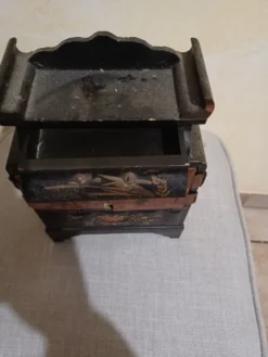 Cabinet miniature japon