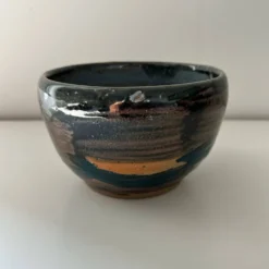 Cache pot artisanal signé