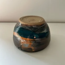Cache pot artisanal signé