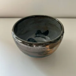 Cache pot artisanal signé