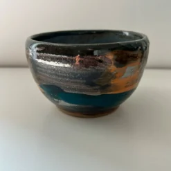 Cache pot artisanal signé