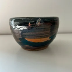 Cache pot artisanal signé