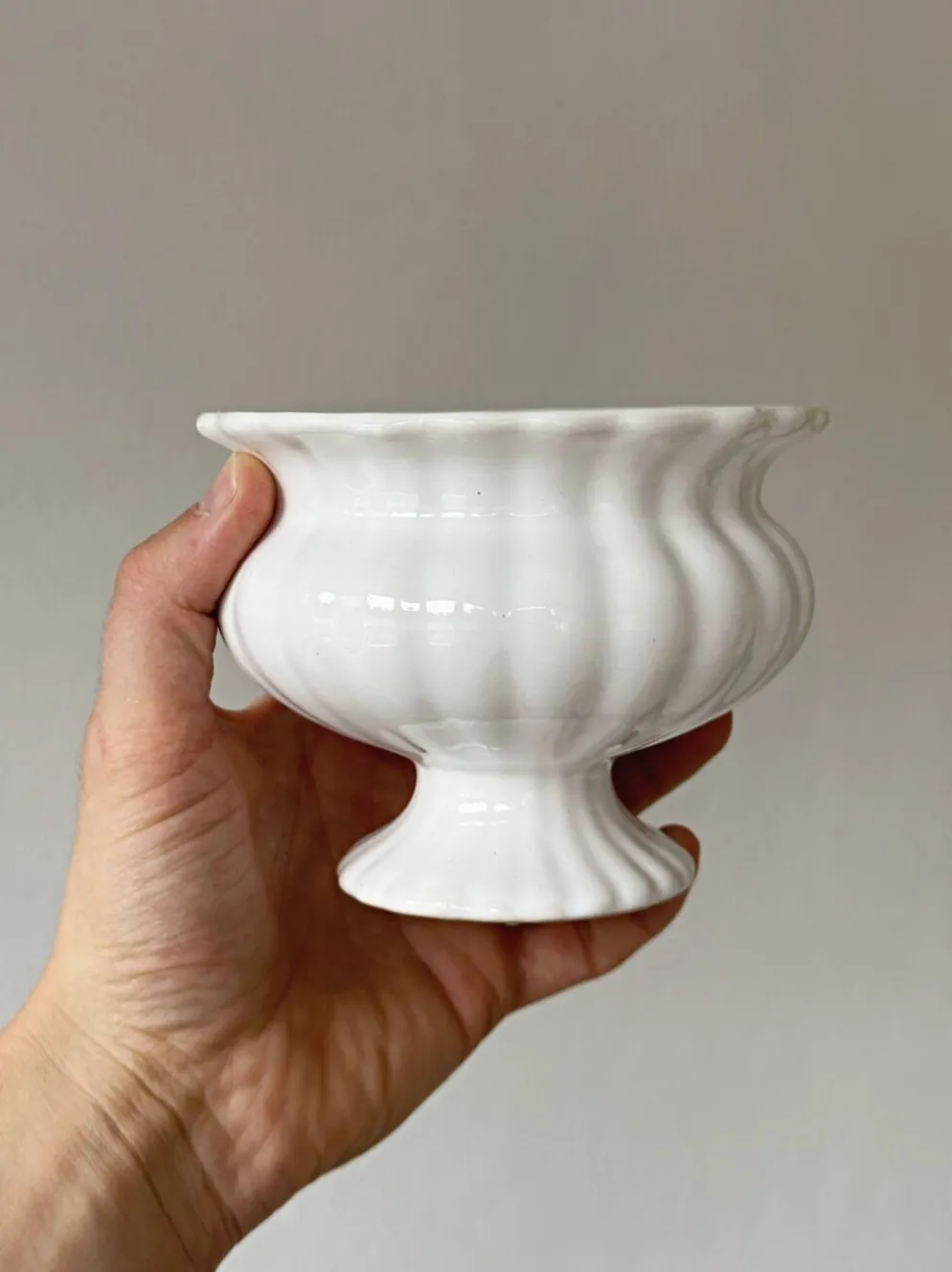 Cache-pot céramique blanche godronné