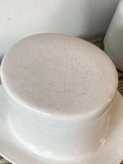 Cache-pot en forme de chapeau en céramique