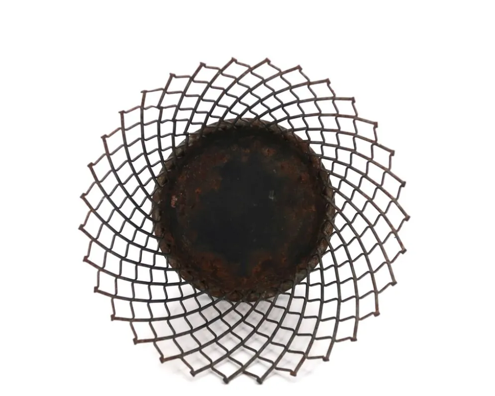 Cache pot en métal grillagé noir style Mathieu Matégot, années 50