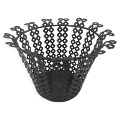 Cache pot en métal perforé noir années 50 60