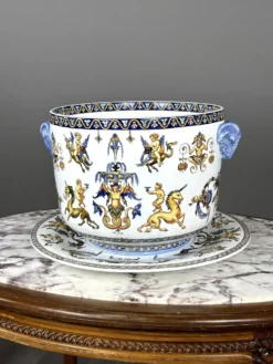 Cache-pot et son présentoir Gien, Collection Renaissance, XXe Siècle