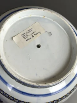 Cache-pot et son présentoir Gien, Collection Renaissance, XXe Siècle