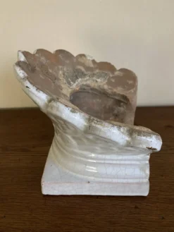 Cache pot néo classique mi-19e feuilles d'acanthe chapiteau en terre cuite
