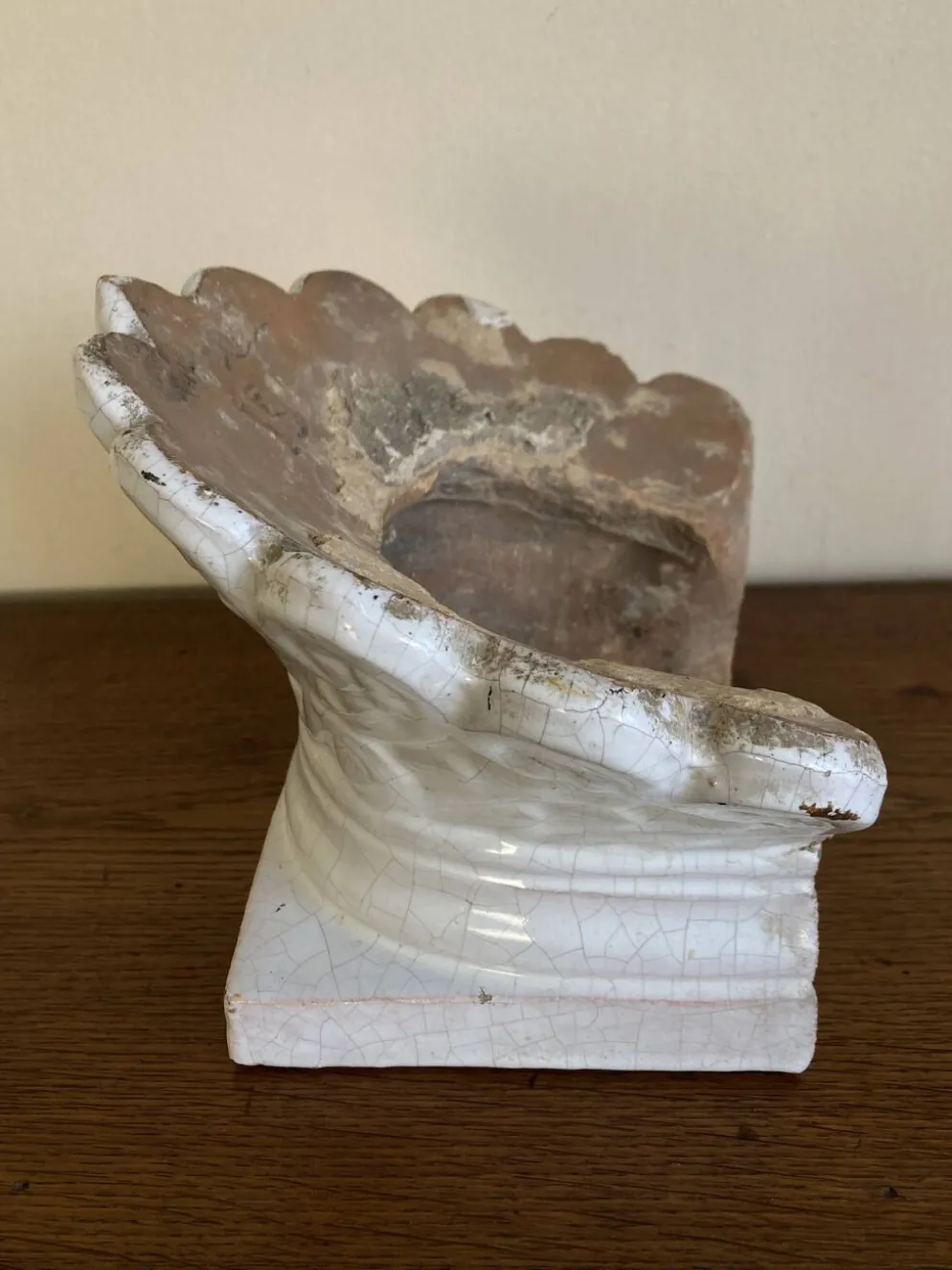 Cache pot néo classique mi-19e feuilles d'acanthe chapiteau en terre cuite