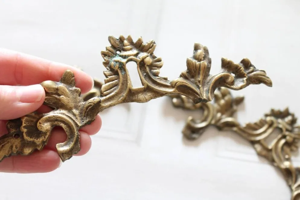 4 cache serrures anciens