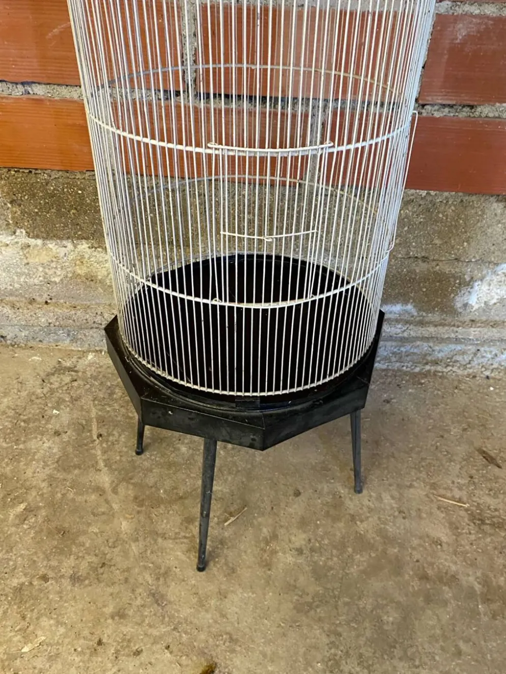 Cage a oiseaux ancienne metal noir & blanc sur pieds deco vintage