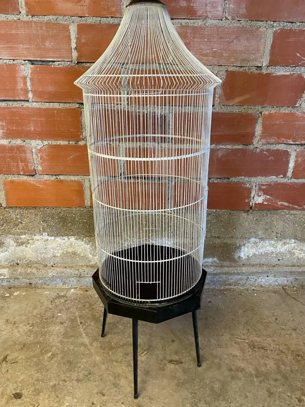 Cage a oiseaux ancienne metal noir & blanc sur pieds deco vintage