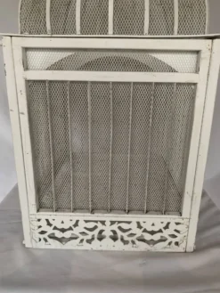 Cage en métal