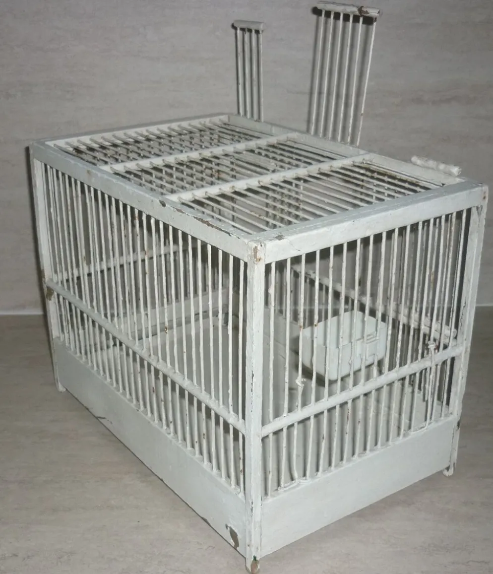 Cage à oiseaux blanche ancienne