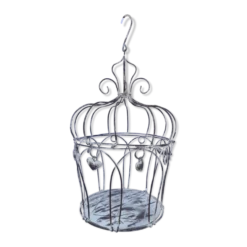 Cage à oiseaux décorative avec des coeurs en fer