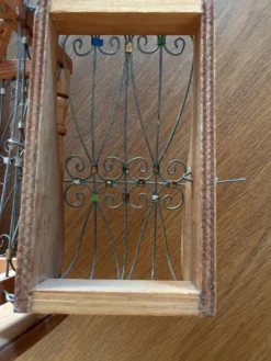Cage à oiseaux en bois