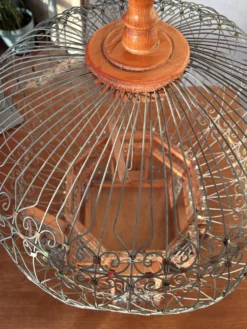 Cage à oiseaux en bois
