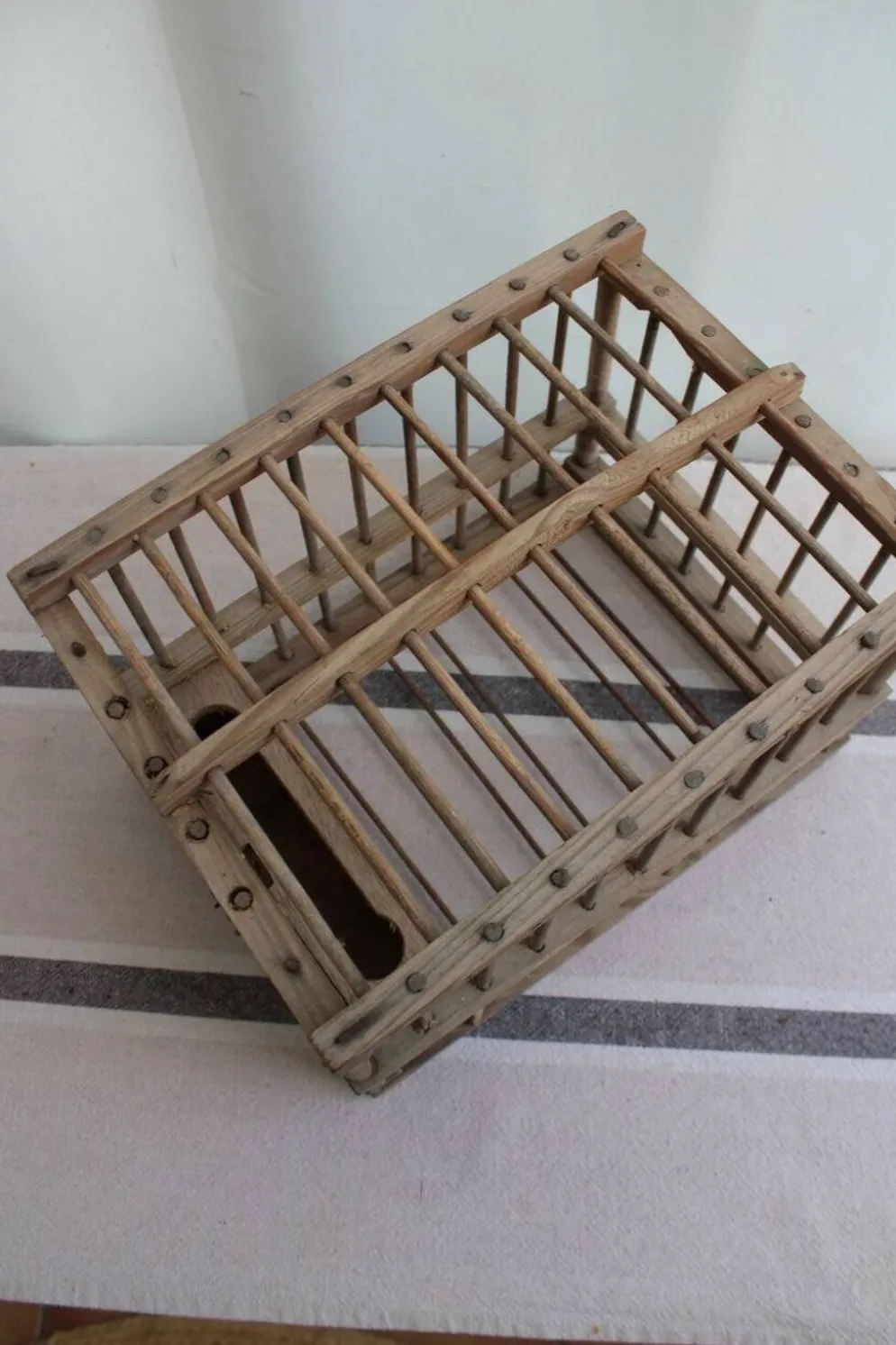 Cage à oiseaux en bois