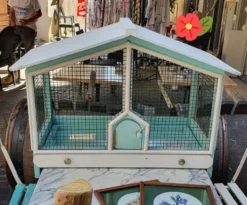 Cage à oiseaux en bois
