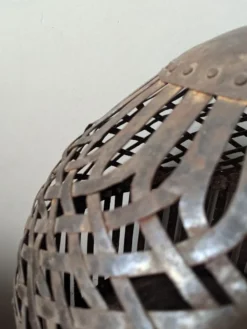 Cage à oiseaux en fer forgé fabrication artisanale Inde