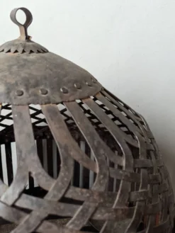 Cage à oiseaux en fer forgé fabrication artisanale Inde
