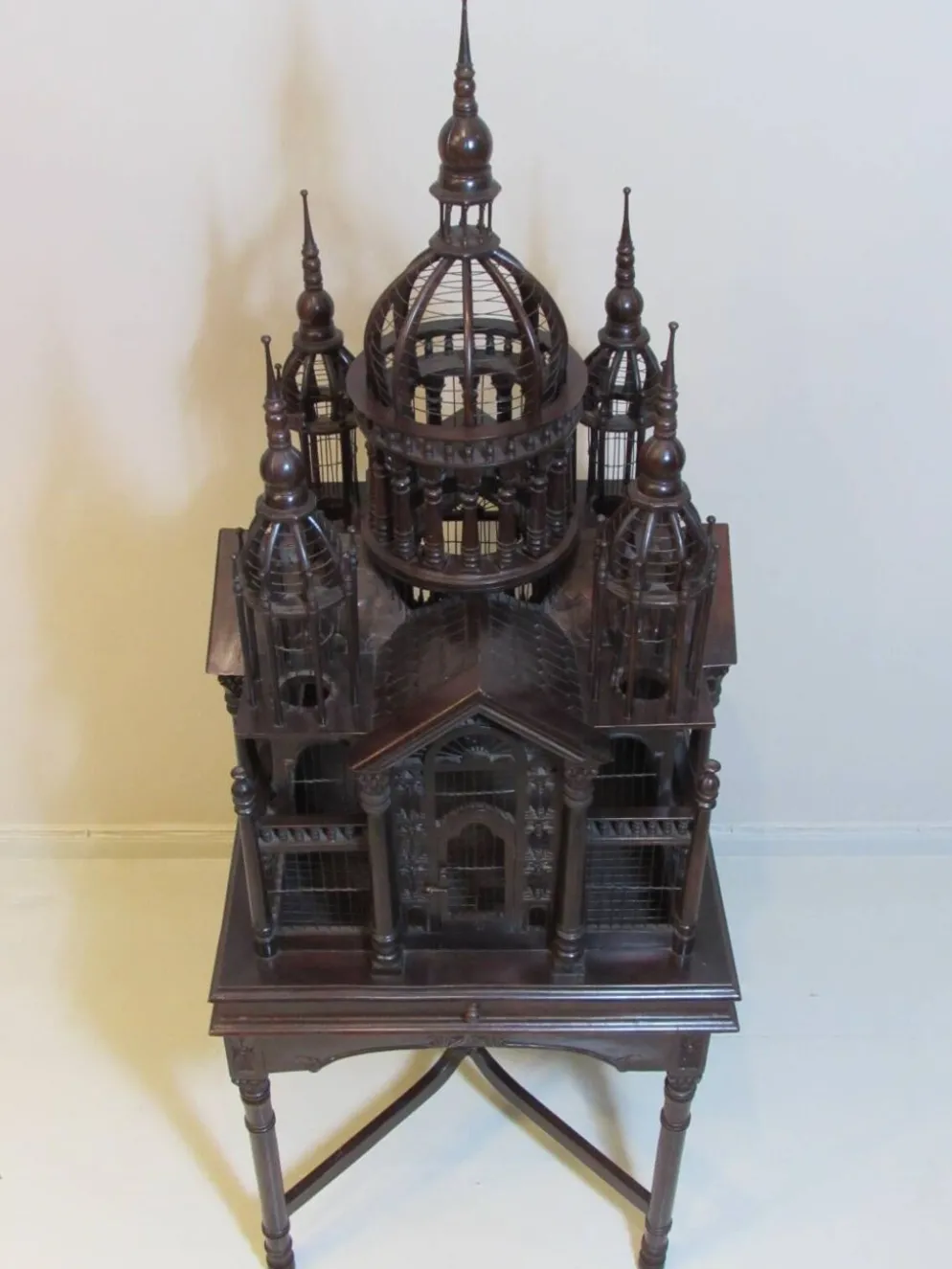 Cage à oiseaux par Maitland Smith