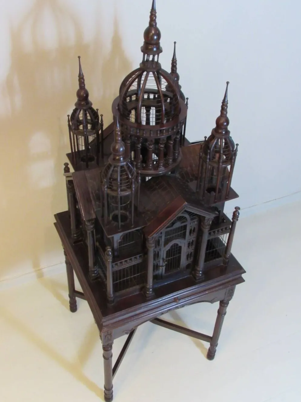 Cage à oiseaux par Maitland Smith