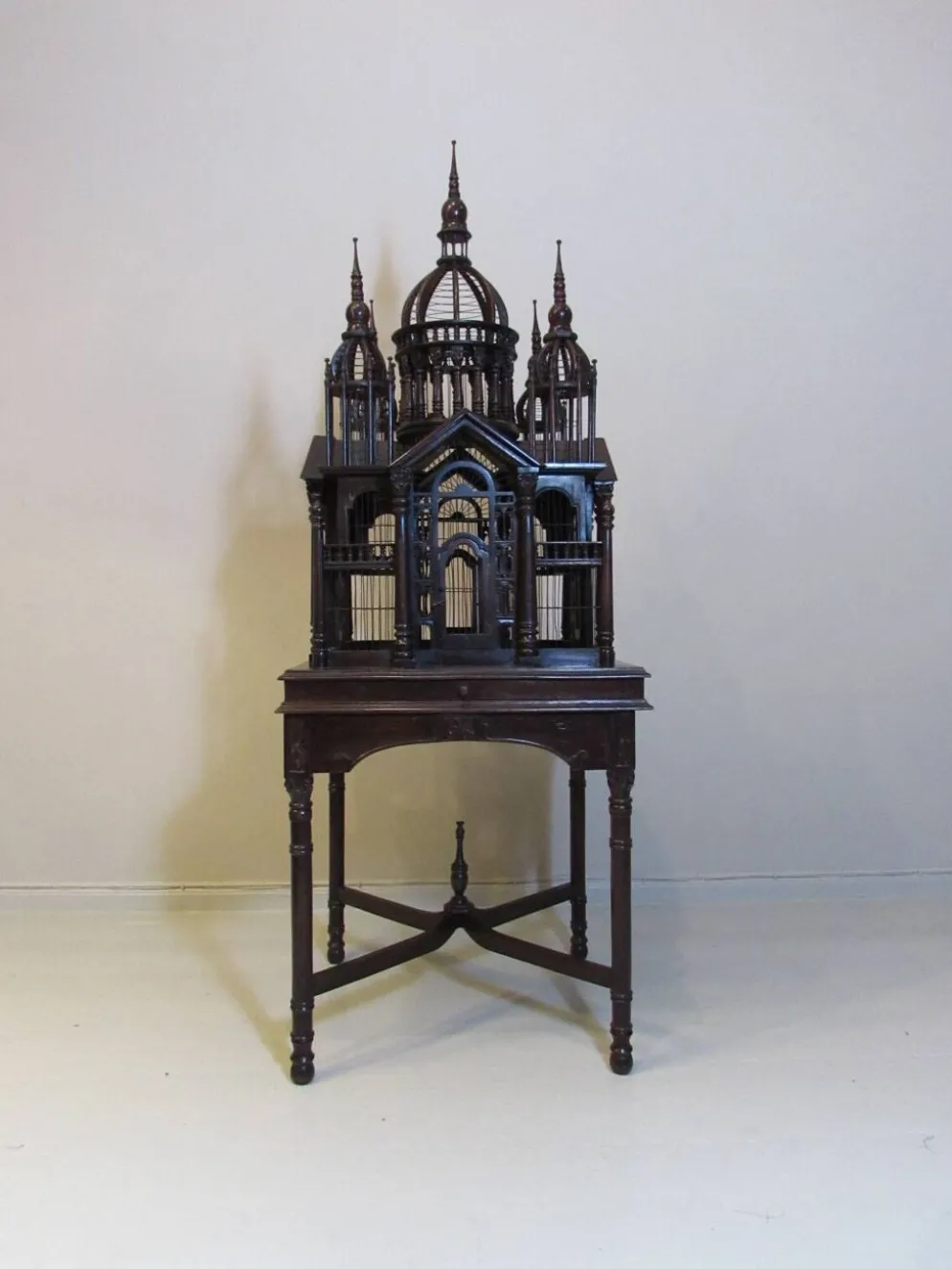 Cage à oiseaux par Maitland Smith