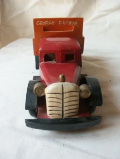 Camion en bois