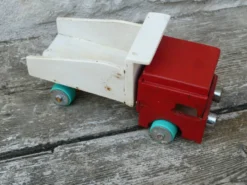 Camion en bois jouet vintage fabrication artisanale