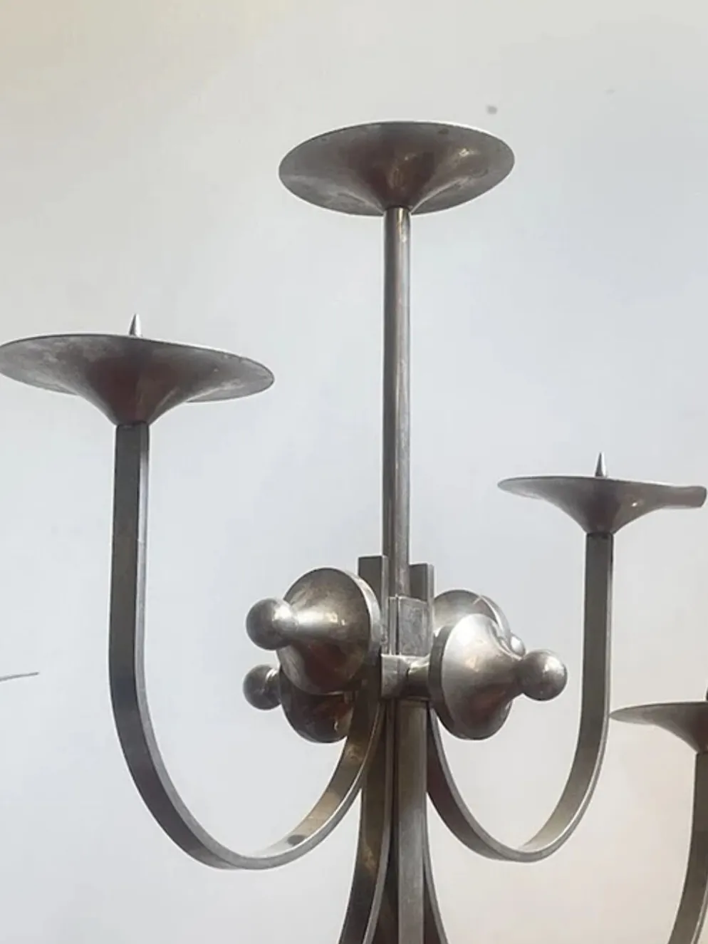 Candelabre sculptural en métal à cinq bras, Attila Demcsik, Hongrie, vers 1980