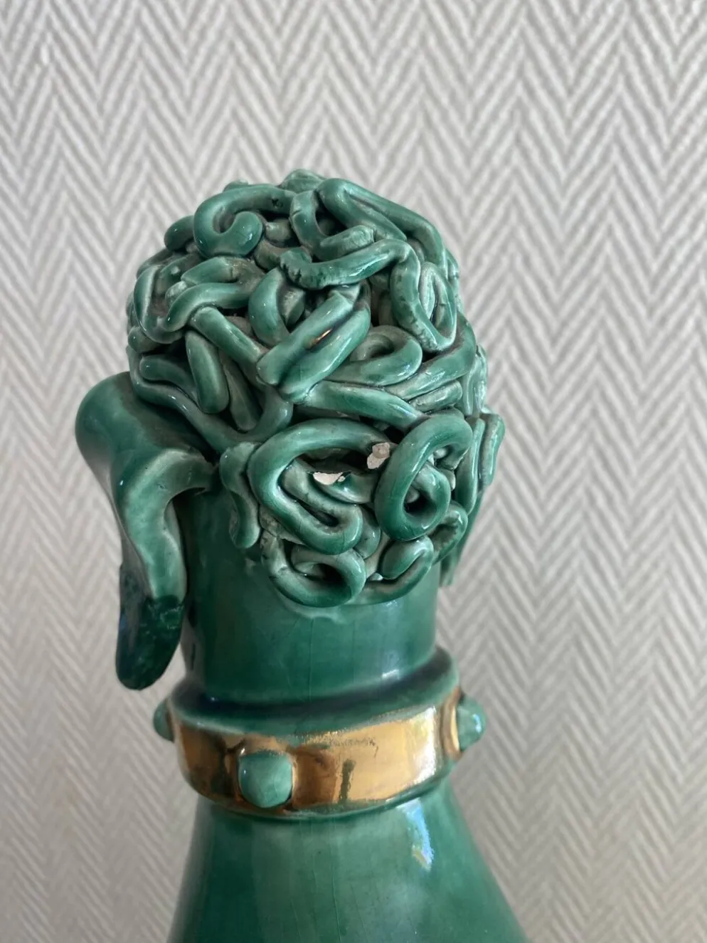 Caniche spaghetti en céramique mid-century