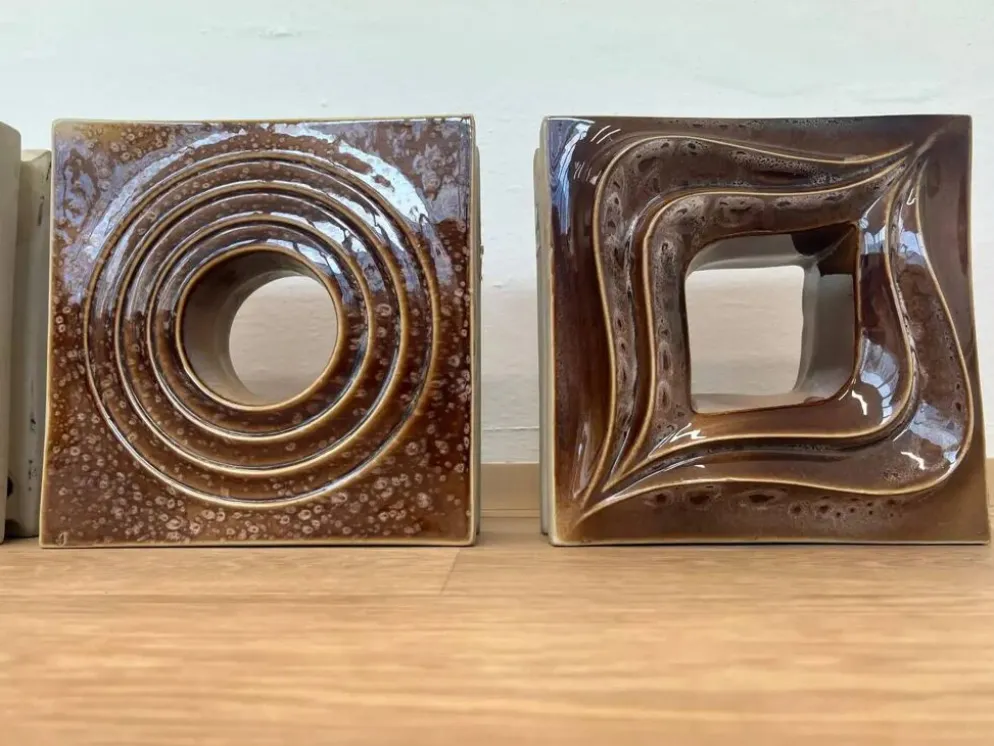Carreaux en céramique au design unique / Tchécoslovaquie, années 1960, jamais utilisés, 23 pièces