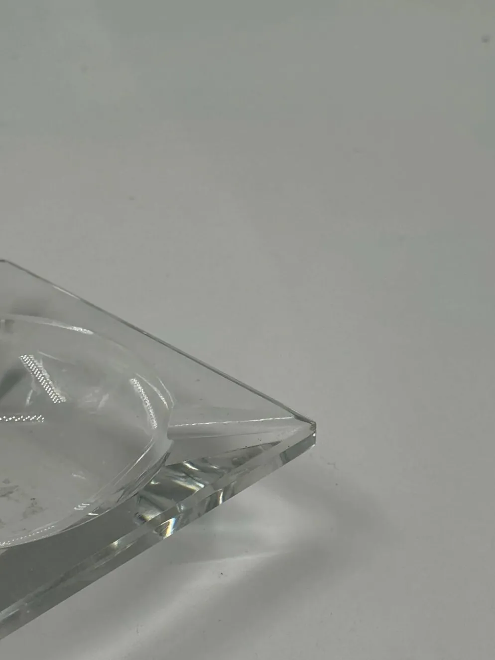 Cendrier carré vintage en verre cristal lourd