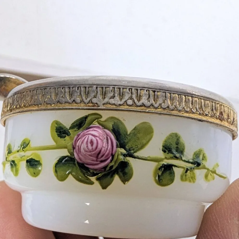 Cendrier de poche Napoléon III en opaline et métal