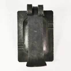 Cendrier d'étude de style brutaliste forgé à la main, Belgique, années 1960.
