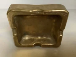 Cendrier en bronze martelé