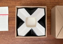 Cendrier en céramique repro Bauhaus moderne par Vlastislav Hofman pour Modernista