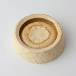 Cendrier en céramique texturé beige des années 1970 d'Aleluia