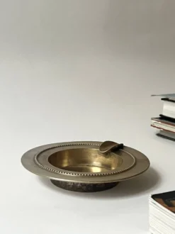 Cendrier en laiton doré véritable début XXe siècle
