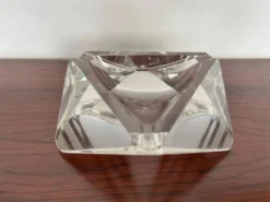 Cendrier en verre artistique bohémien par Vaclav Hanus pour Moser, années 1960.