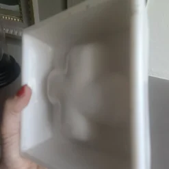 Cendrier en verre blanc, années 70