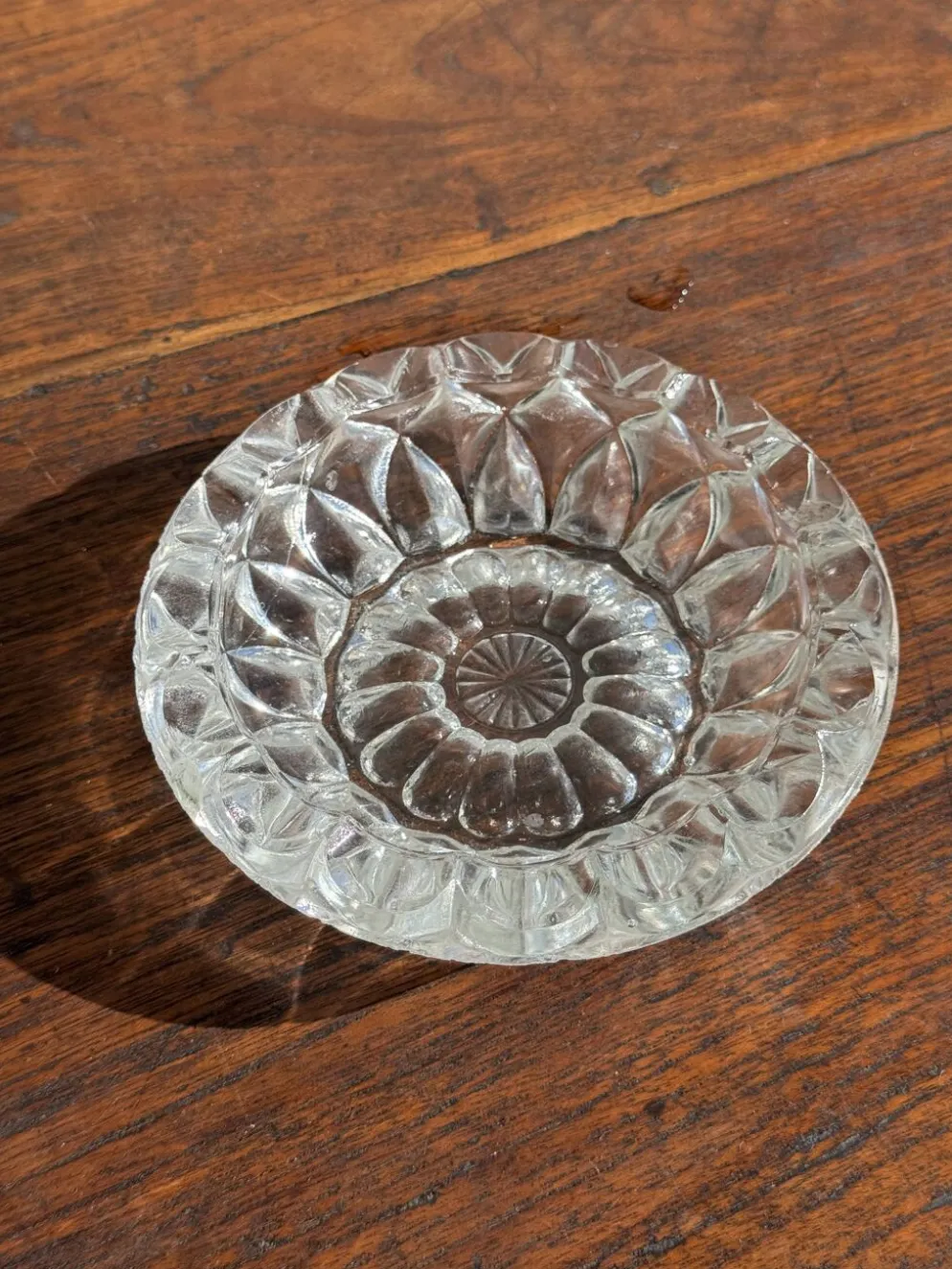 Cendrier en verre classique rosace D13