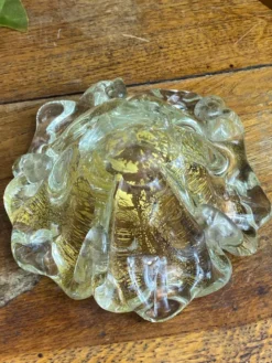 Cendrier en verre de Murano et feuille d’or par Barovier et Toso
