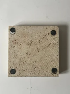Cendrier italien en travertin sculpté Fratelli Manelli, design 1970