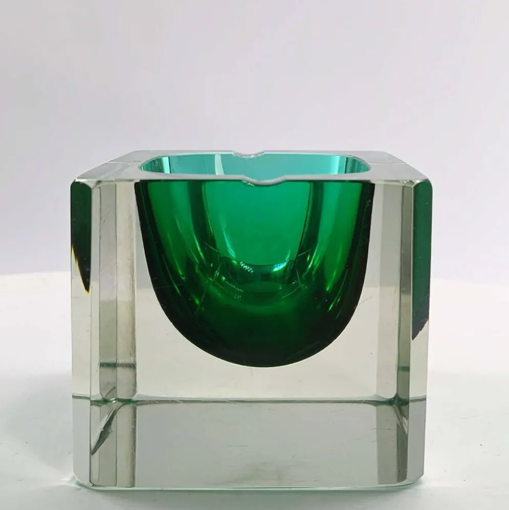 Cendrier multifacette rectangulaire en uranium des années 1960 en verre de Murano.