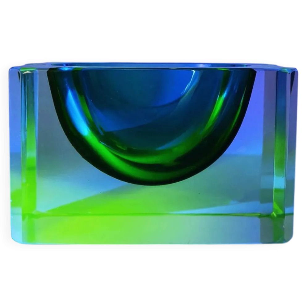 Cendrier multifacette rectangulaire en uranium des années 1960 en verre de Murano.