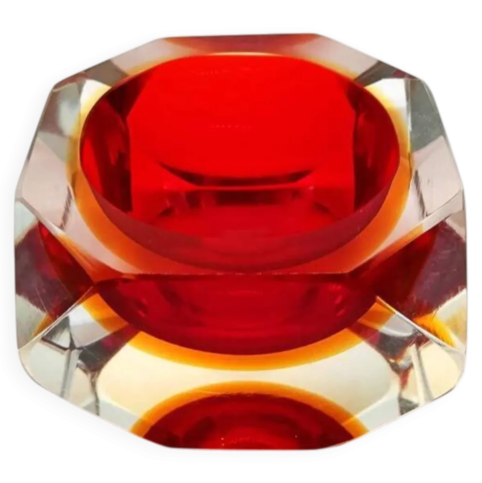 Cendrier ou vide-poches carré multifacette des années 1960 en verre de Murano par Flavio Poli pour Seguso. Fabriqué en Italie.